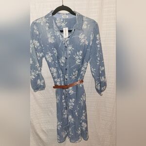 NWT Westport denim chambray dress with belt.   Cute fit and style. Size 12